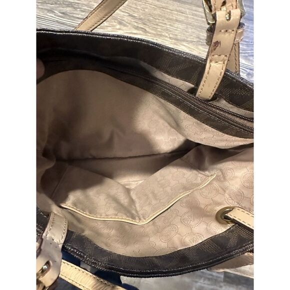 Michael Kors Brown Leather Tote Handbag. Gold Hardware. No Inside Stains. - Picture 6 of 9